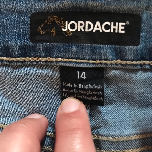 NWOT JORDACHE Premium Stretch Midi Shorts - Picture 9 of 12